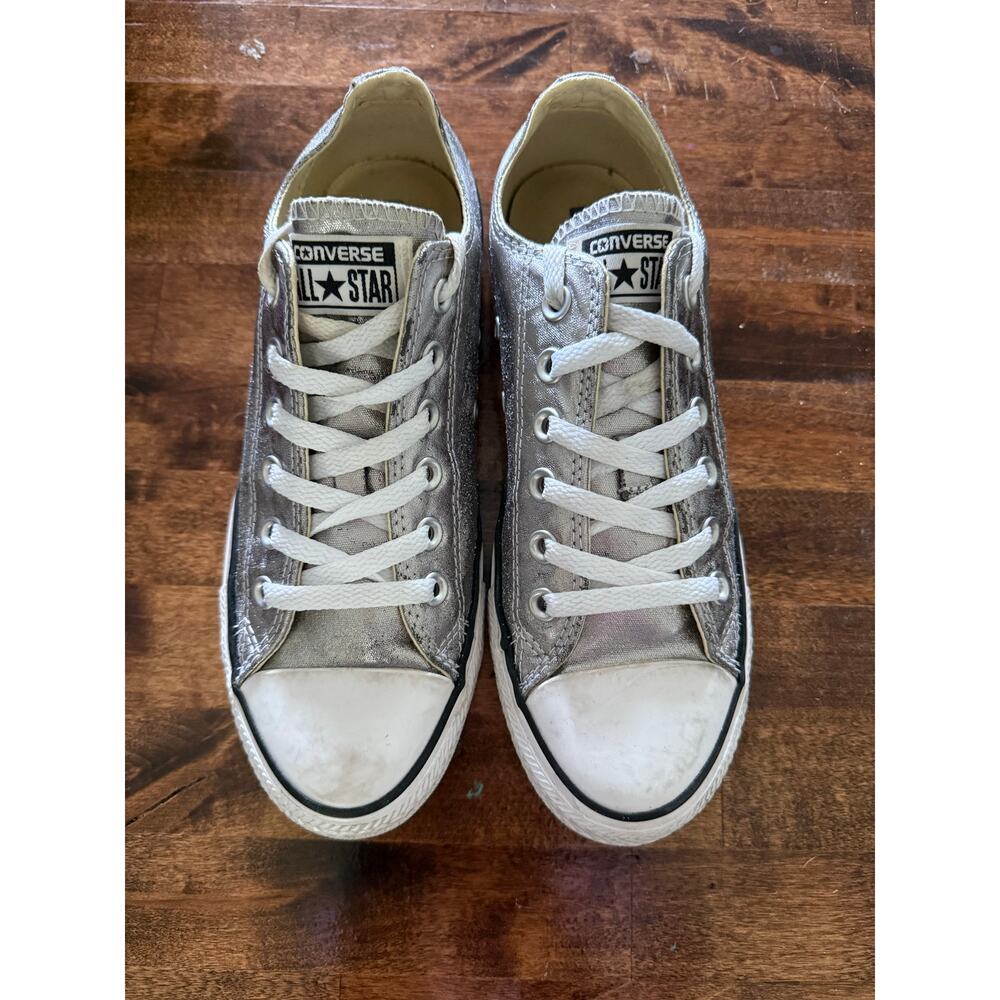 Converse All Star Low Top Sneakers in Silver and White